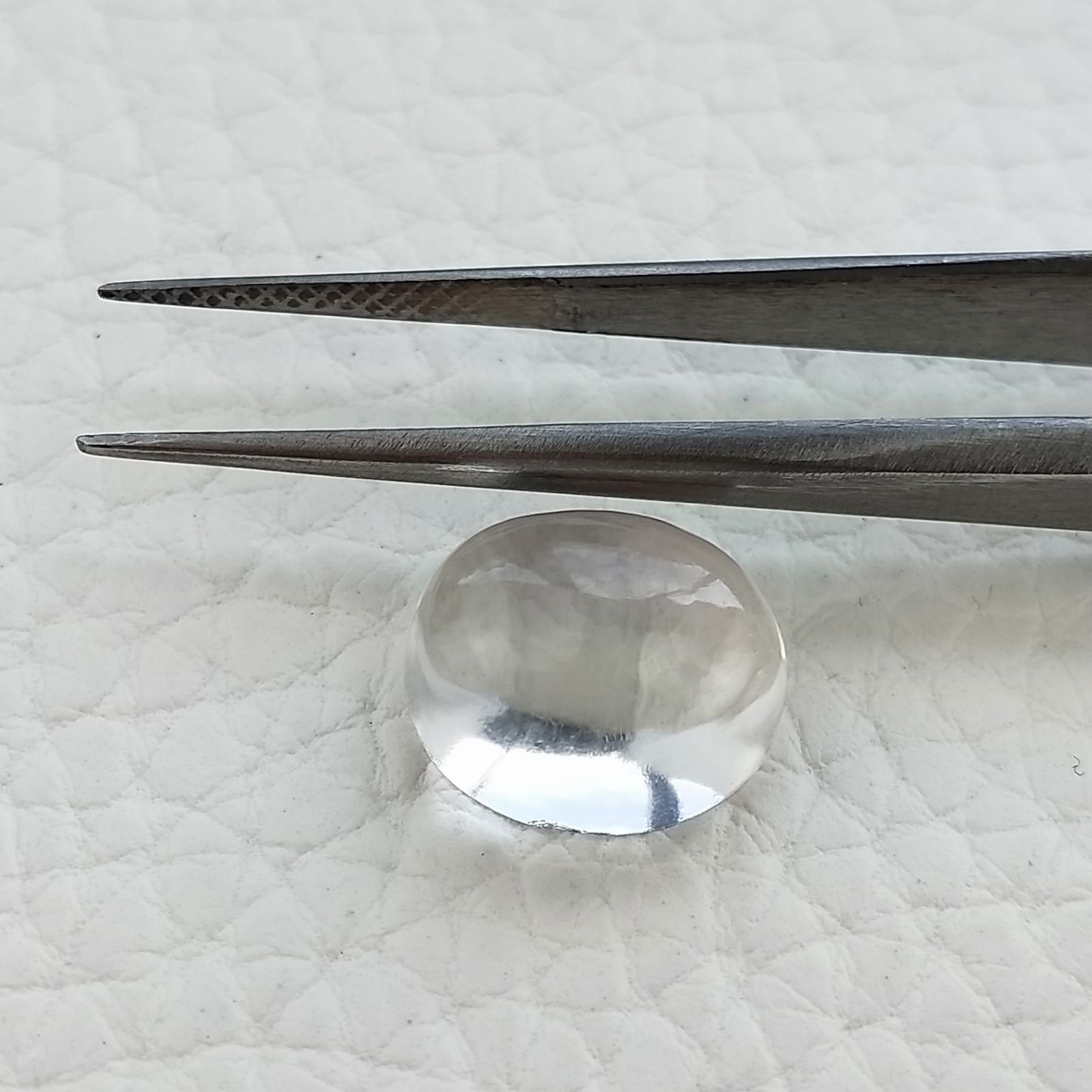 Cristallo Di Rocca Naturale Forma Ovale Piatto Cabochon Liscio Fatto a Mano 12X10X7mm 7,10 Carati 1pz