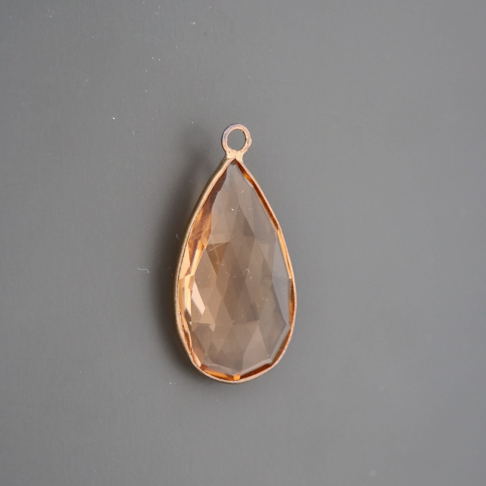 Cabochon Bordato Di Ottone Con Cristallo beige Goccia A 1 Anellino 17x32 mm -ramato 1pz