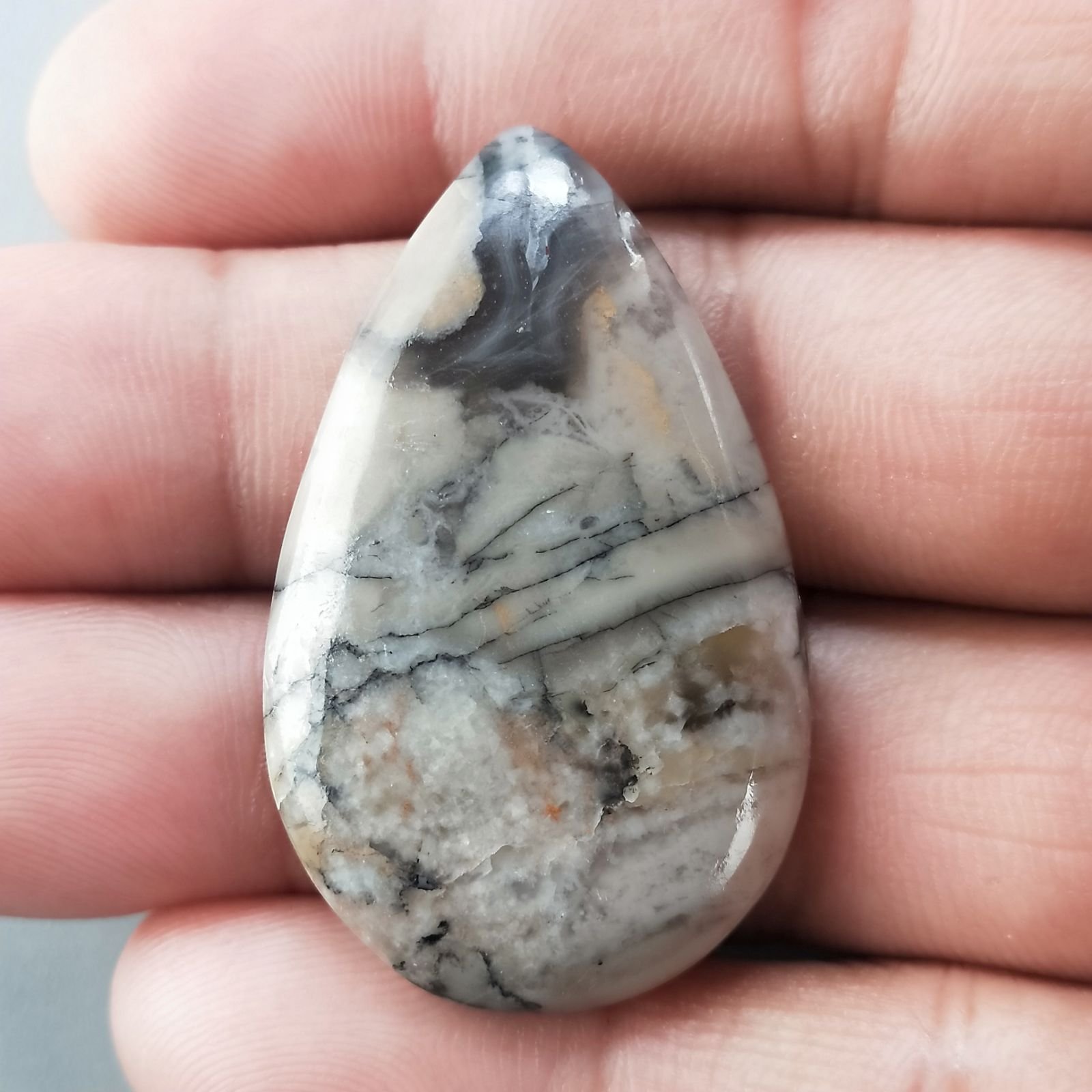 Diaspro Maligano Grigio Naturale Forma Goccia Piatto Cabochon Liscio Fatto a Mano 41X25X5mm 8,44gm 1pz