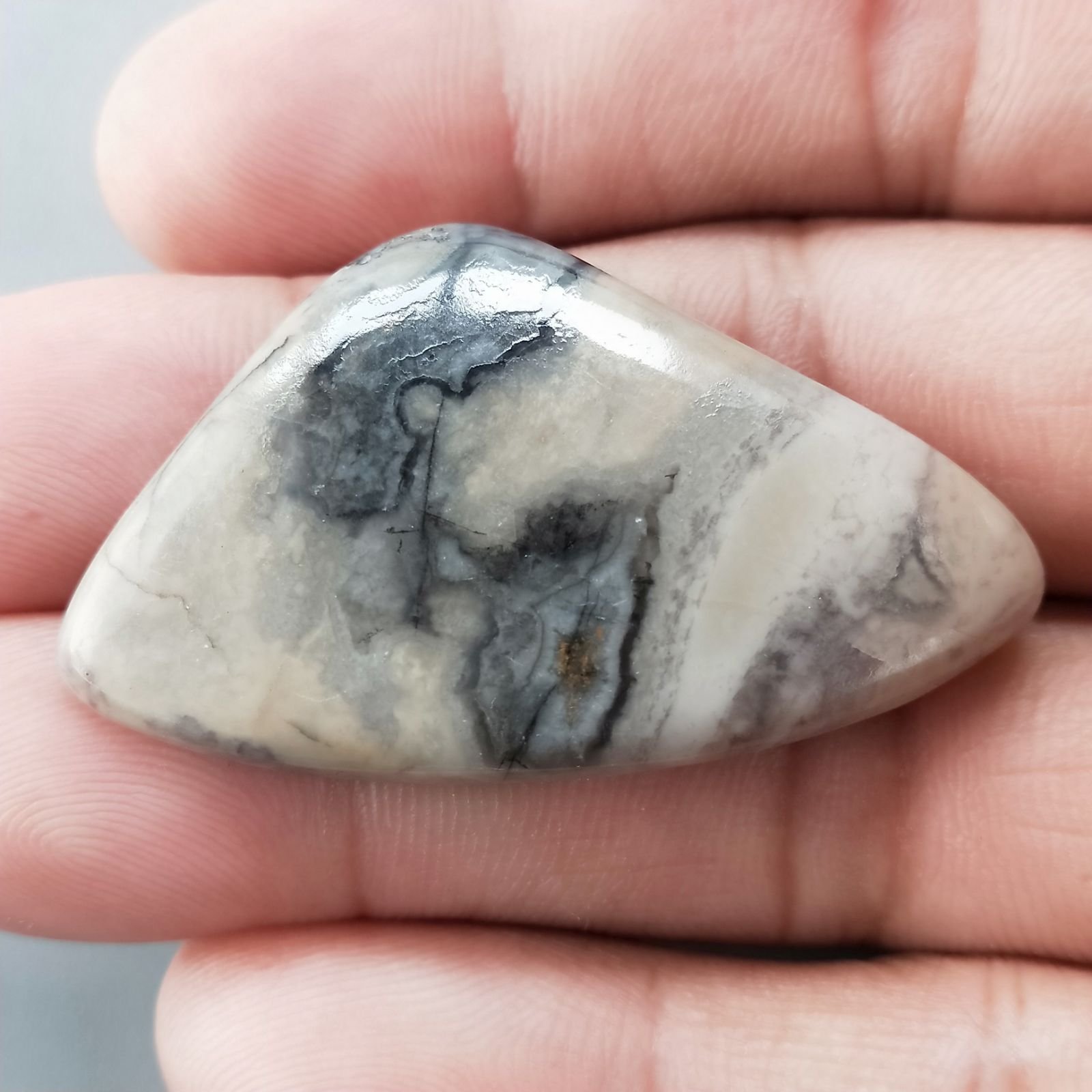 Diaspro Maligano Grigio Naturale Forma Fantasia Piatto Cabochon Liscio Fatto a Mano 44X27X5mm 8,85gm 1pz
