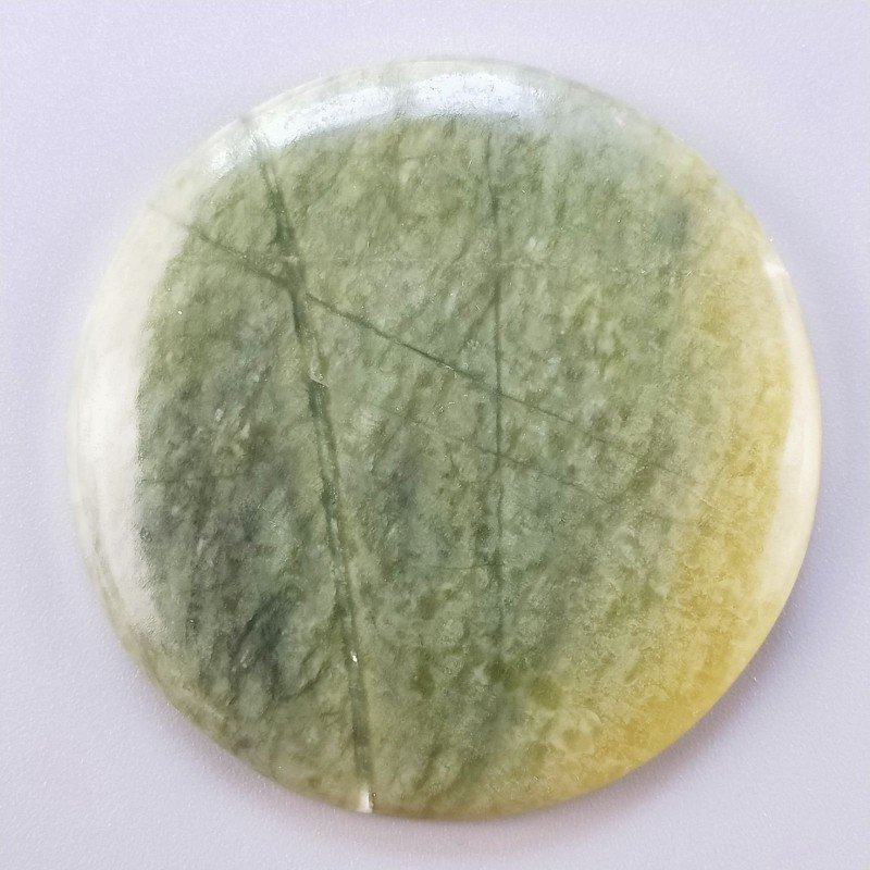 Giada Oliva Naturale Forma Tondo Piatto Cabochon Liscio Fatto a Mano 54X6mm 30,10gm 1pz
