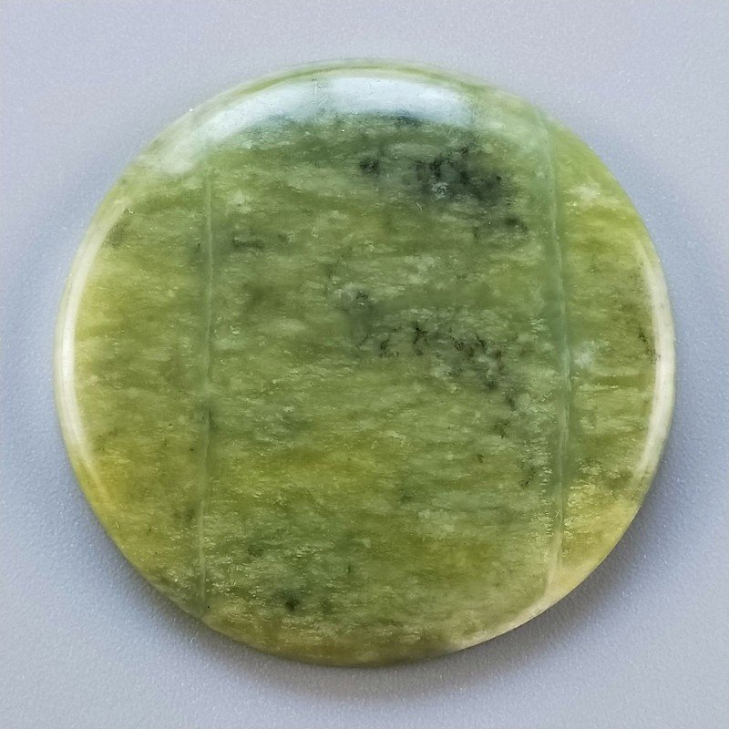 Giada Oliva Naturale Forma Tondo Piatto Cabochon Liscio Fatto a Mano 42X5mm 15,40gm 1pz