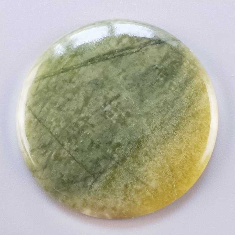 Giada Oliva Naturale Forma Tondo Piatto Cabochon Liscio Fatto a Mano 49X6mm 23,57gm 1pz
