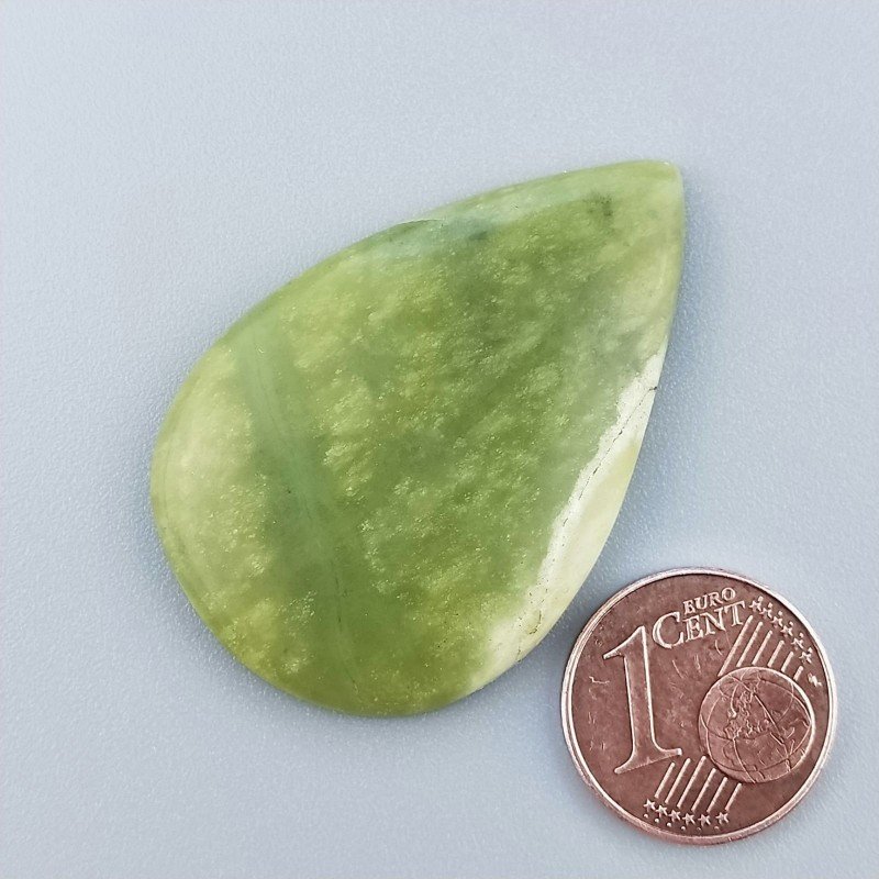 Cabochon di Giada Oliva Naturale Goccia, Piatto e Liscio, 39x26x5 mm, 7,80 g, Fatto a Mano