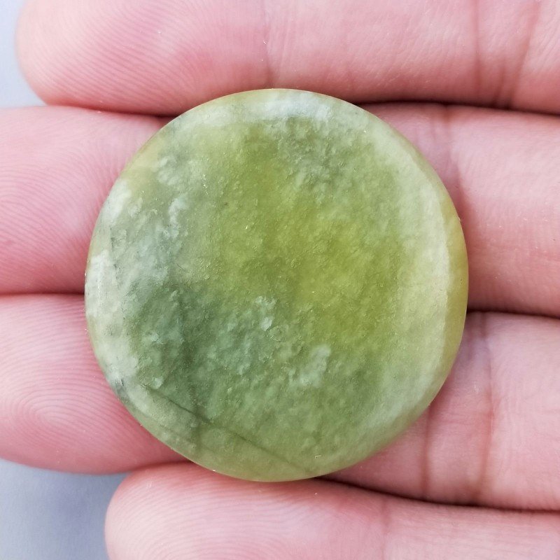 Giada Oliva Naturale Forma Tondo Piatto Cabochon Liscio Fatto a Mano 32X4mm 7,35gm 1pz