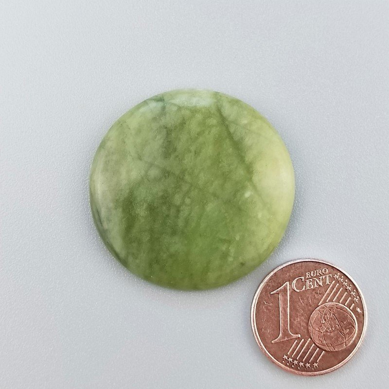 Cabochon di Giada Oliva Naturale Tondo, Piatto e Liscio, 29x4 mm, 6,15 g, Fatto a Mano