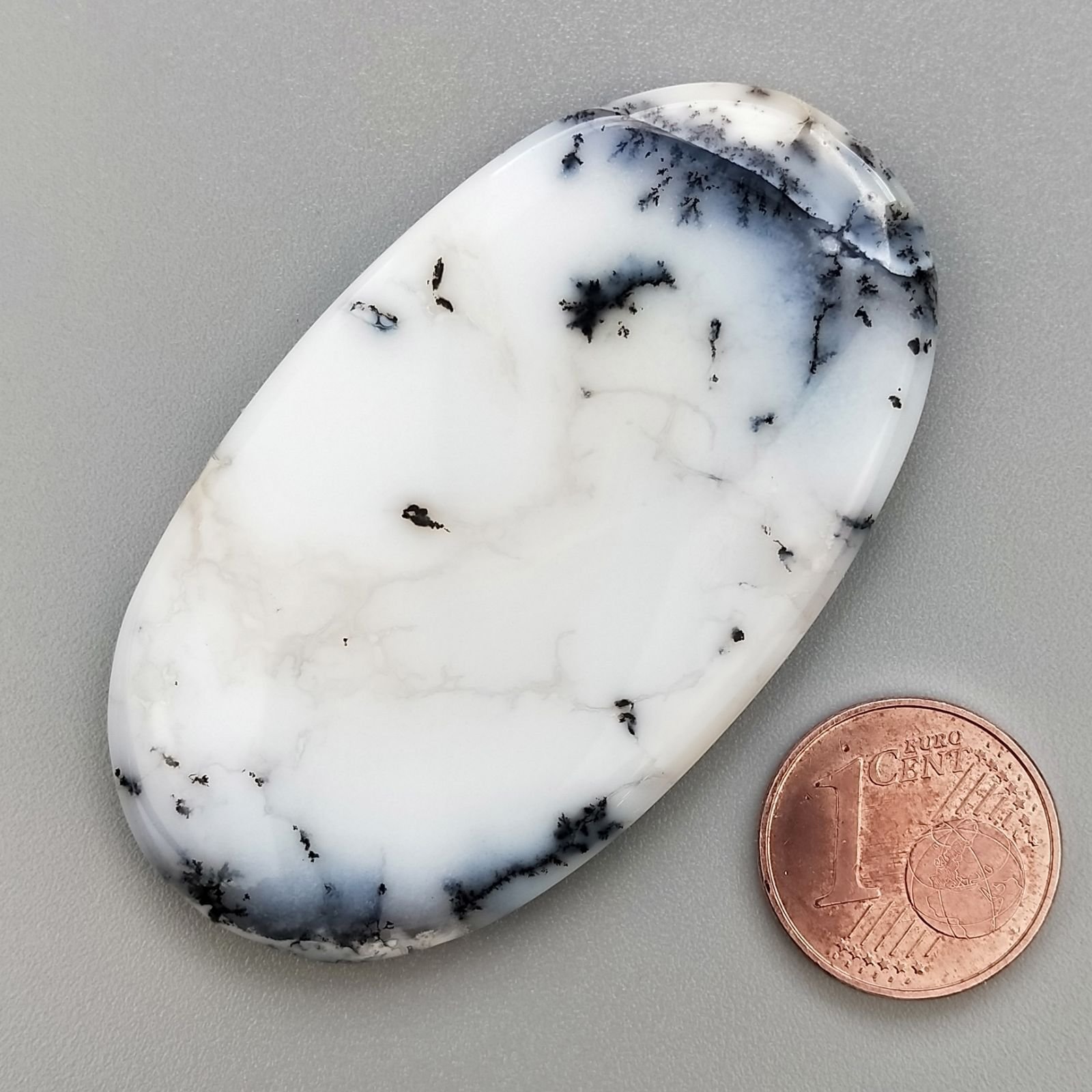 Opale Dendritico Naturale Forma Ovale Piatto Cabochon Liscio Fatto a Mano 55X32X5mm 16,60gm 1pz