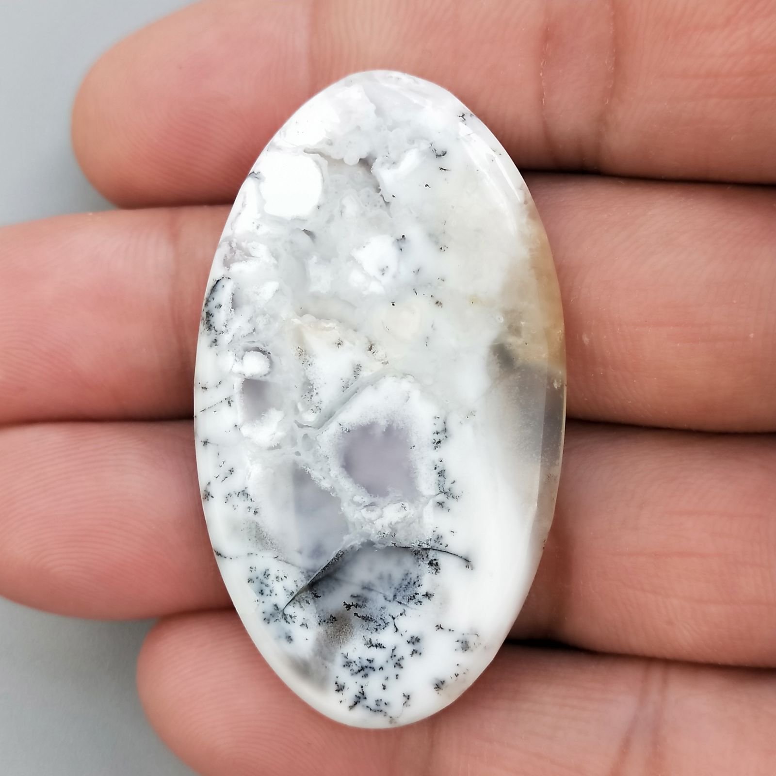 Opale Dendritico Naturale Forma Ovale Piatto Cabochon Liscio Fatto a Mano 47X27X4mm 9,02gm 1pz