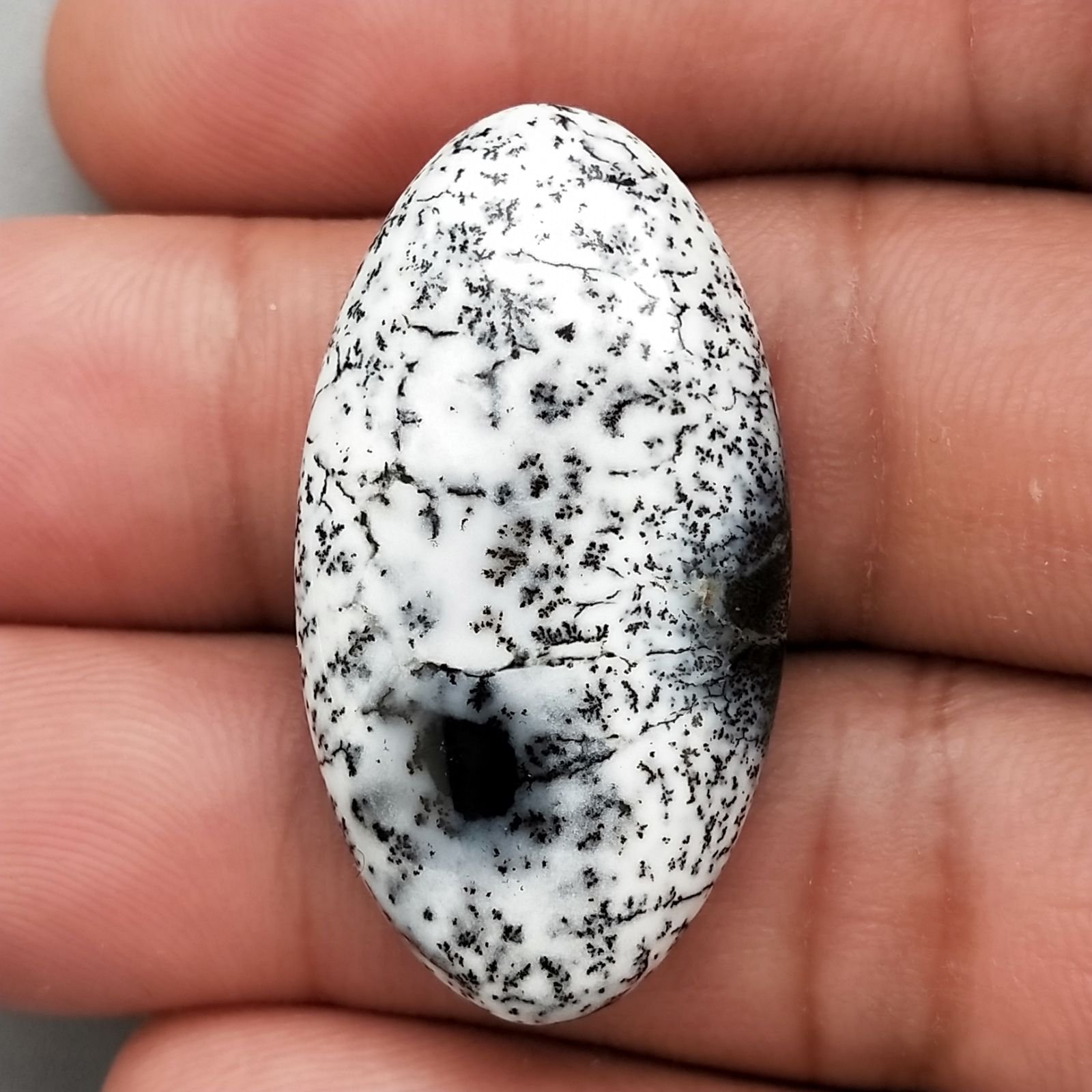 Opale Dendritico Naturale Forma Ovale Piatto Cabochon Liscio Fatto a Mano 34X18mm 5,58gm 1pz
