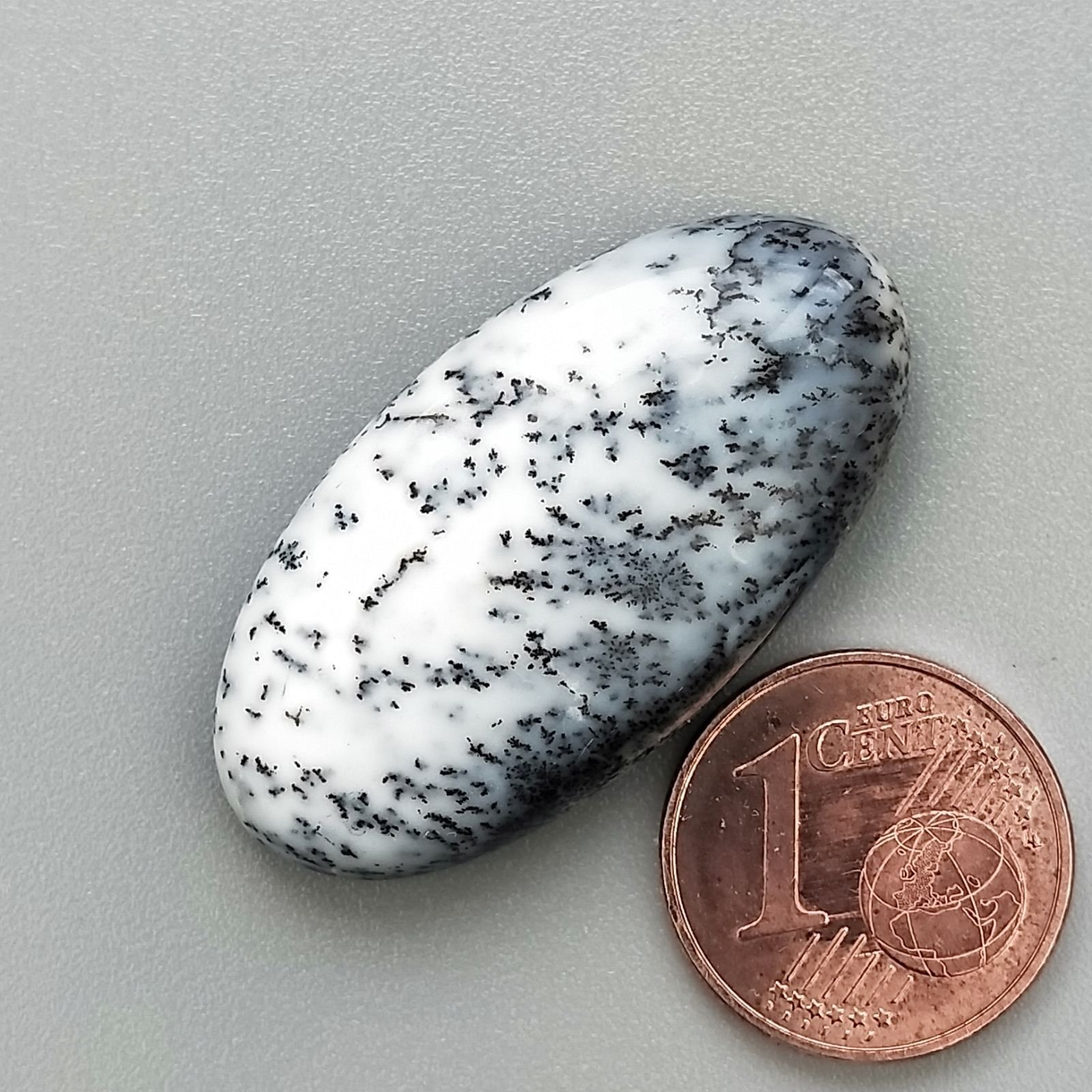 Opale Dendritico Naturale Forma Ovale Piatto Cabochon Liscio Fatto a Mano 33X17mm 5,26gm 1pz
