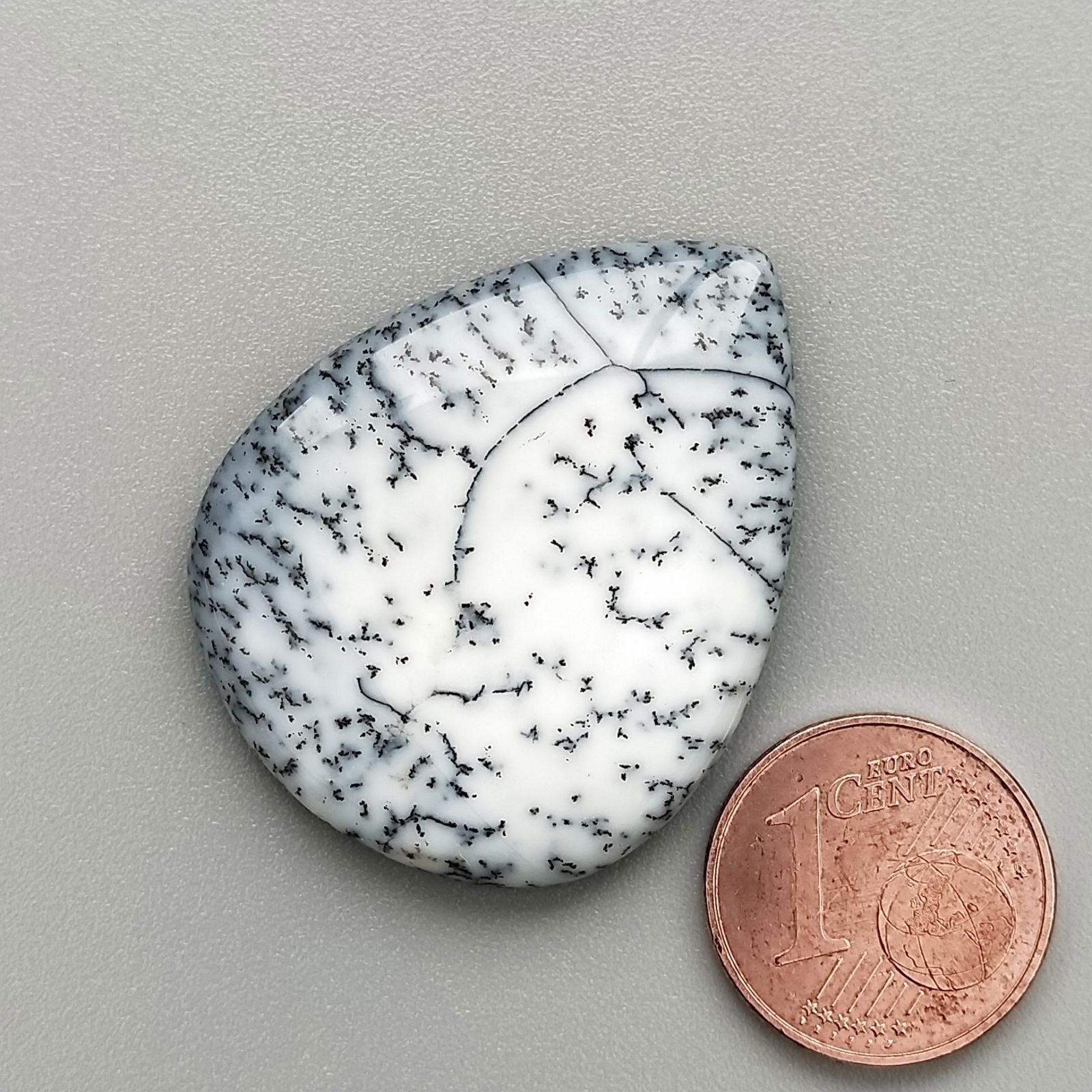 Opale Dendritico Naturale Forma Goccia Piatto Cabochon Liscio Fatto a Mano 33X27mm 6,18gm 1pz