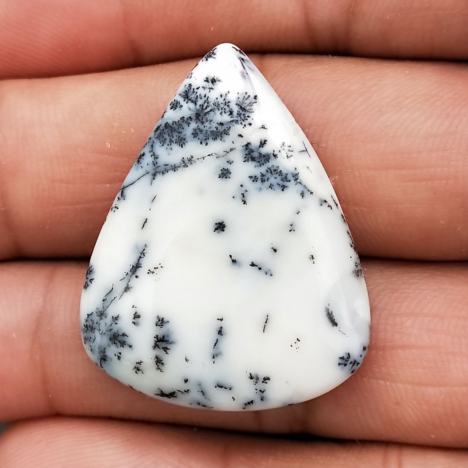 Opale Dendritico Naturale Forma Goccia Piatto Cabochon Liscio Fatto a Mano 32X26mm 6,07gm 1pz
