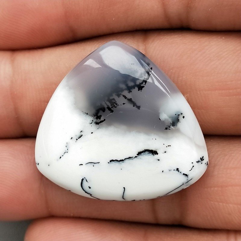 Opale Dendritico Naturale Forma Triangolare Piatto Cabochon Liscio Fatto a Mano 45X22mm 7,70gm 1pz