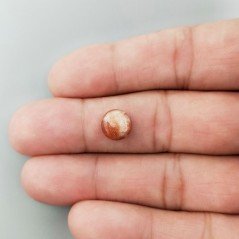 Pietra Di Sole 'Eliolite' Naturale Forma Tondo Piatto Cabochon Liscio Fatto a Mano 9X9X3mm 2,35 Carati 1pz