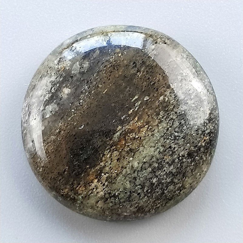 Pietra di Sole Nera Naturale Forma Tondo Piatto Cabochon Liscio Fatto a Mano 27X7mm 8,90gm 1pz