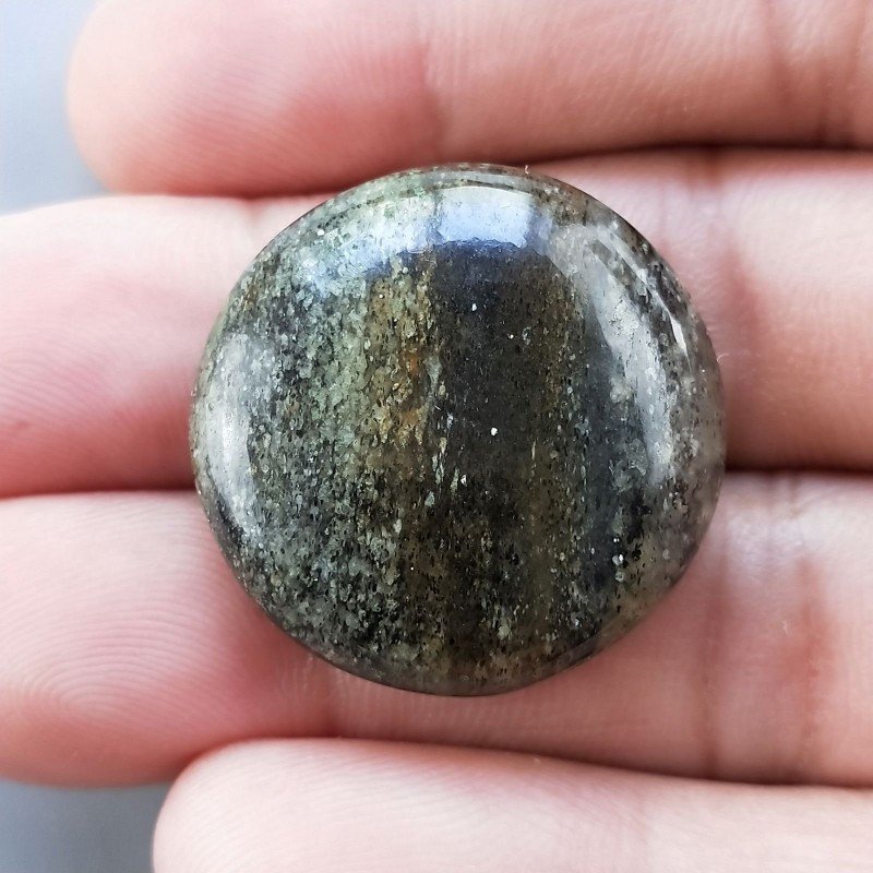 Pietra di Sole Nera Naturale Forma Tondo Piatto Cabochon Liscio Fatto a Mano 27X7mm 8,90gm 1pz
