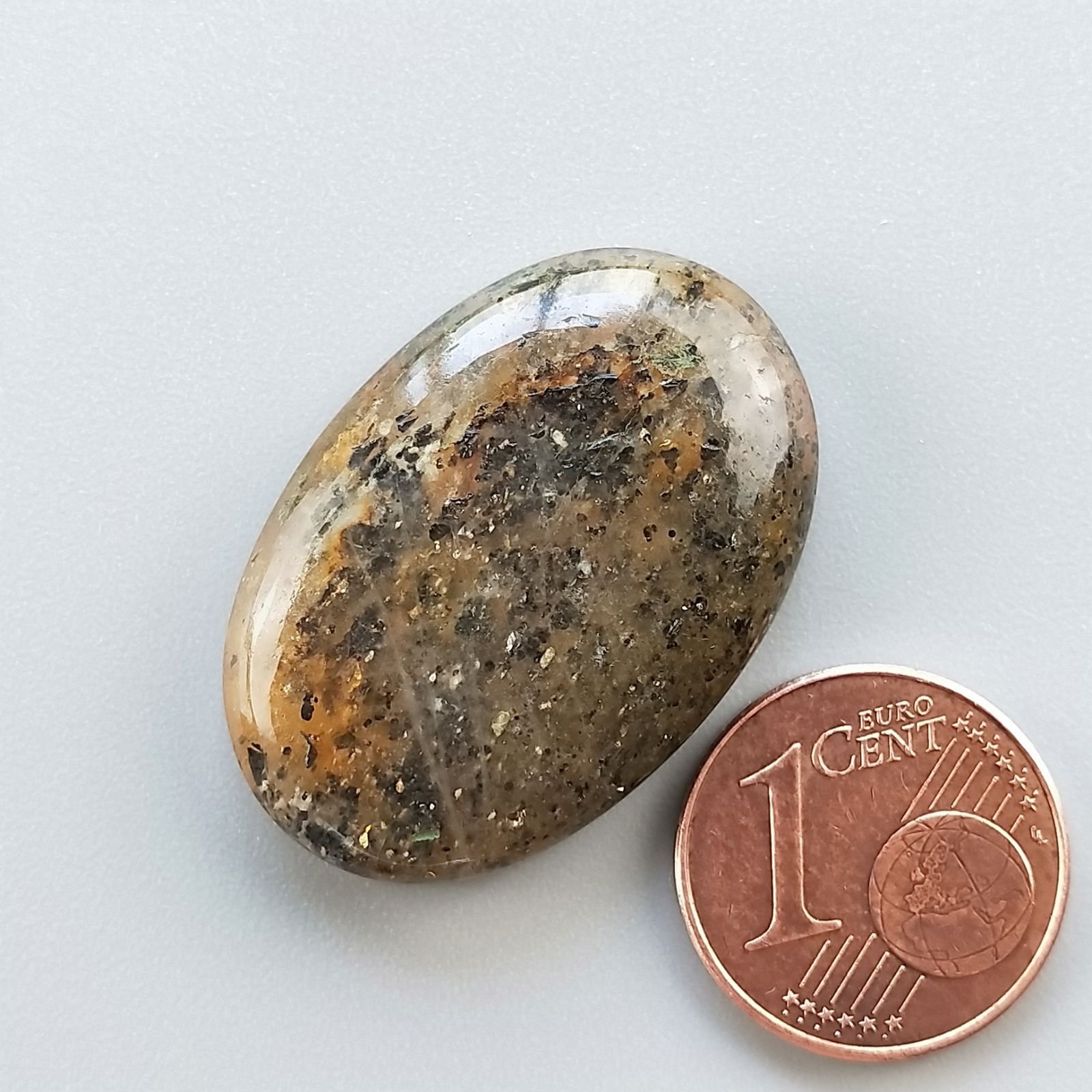 Pietra di Sole Nera Naturale Forma Ovale Piatto Cabochon Liscio Fatto a Mano 29X19X6mm 6,50gm 1pz