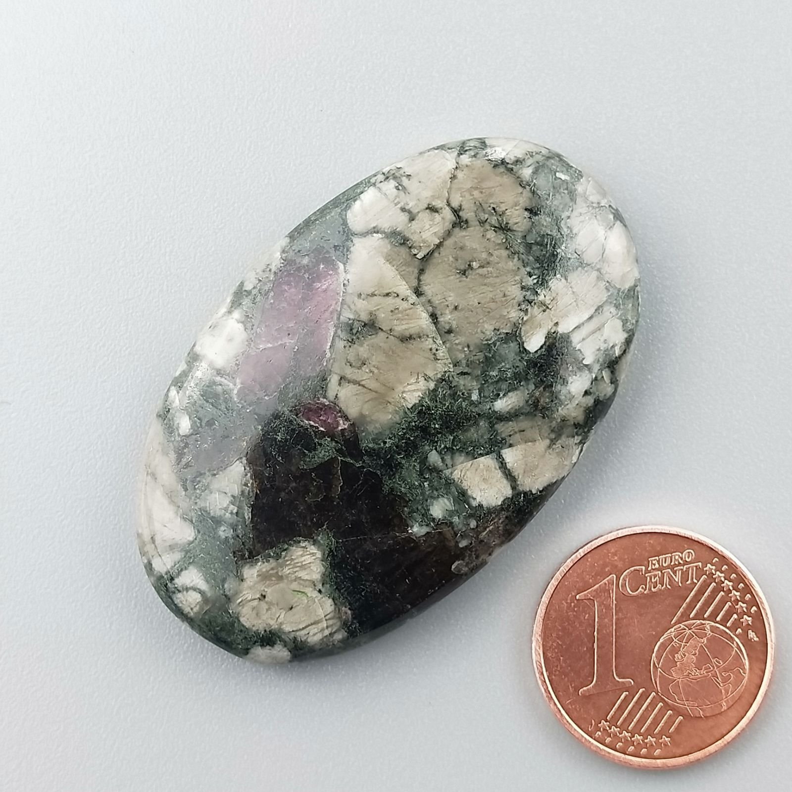 Pietra Eudialite Naturale Forma Ovale Piatto Cabochon Liscio Fatto a Mano 41X25X6mm 12,60gm 1pz