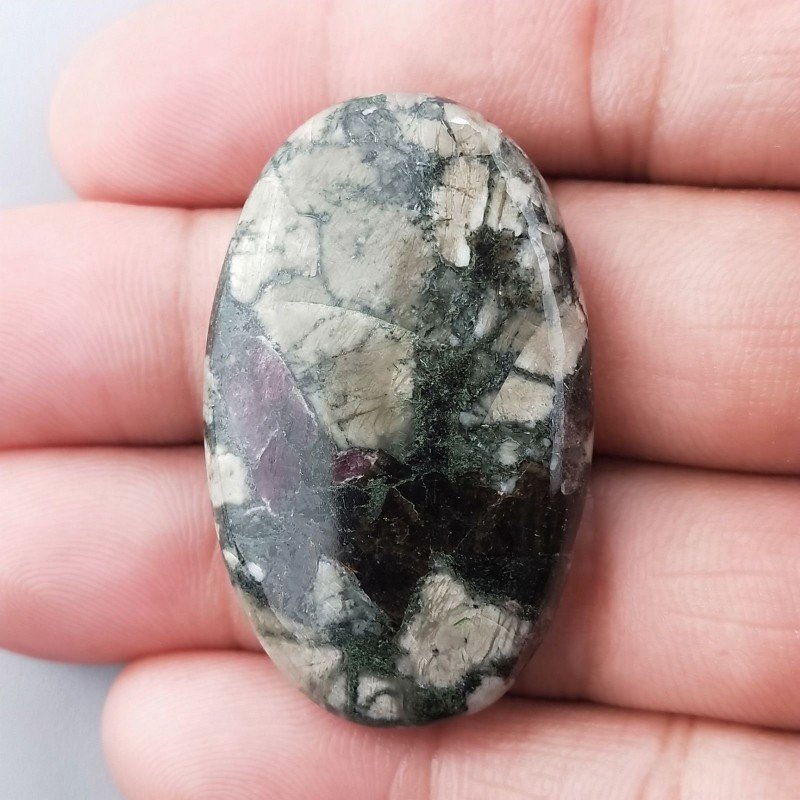 Pietra Eudialite Naturale Forma Ovale Piatto Cabochon Liscio Fatto a Mano 41X25X6mm 12,60gm 1pz