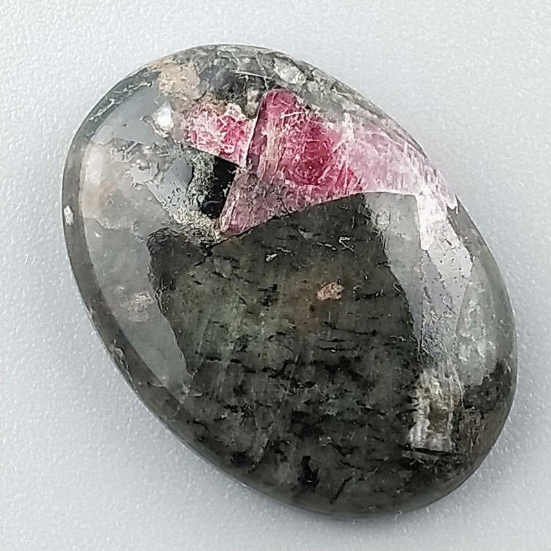 Pietra Eudialite Naturale Forma Ovale Piatto Cabochon Liscio Fatto a Mano 26X18X5mm 5,00gm 1pz