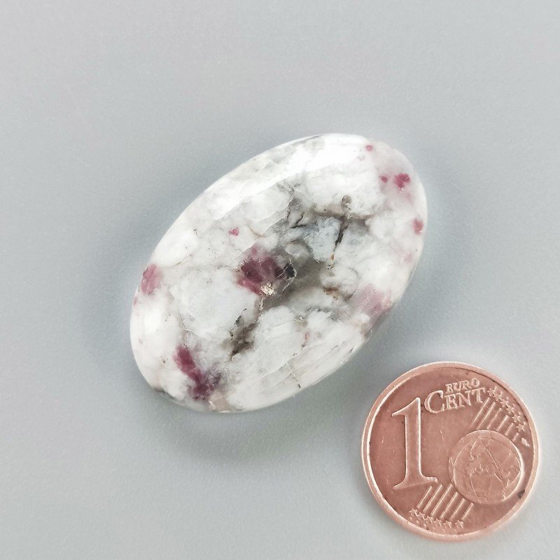 Cabochon di Lepidolite Naturale Ovale, Piatto e Liscio, 32x20x7 mm, 7,45 g, Fatto a Mano