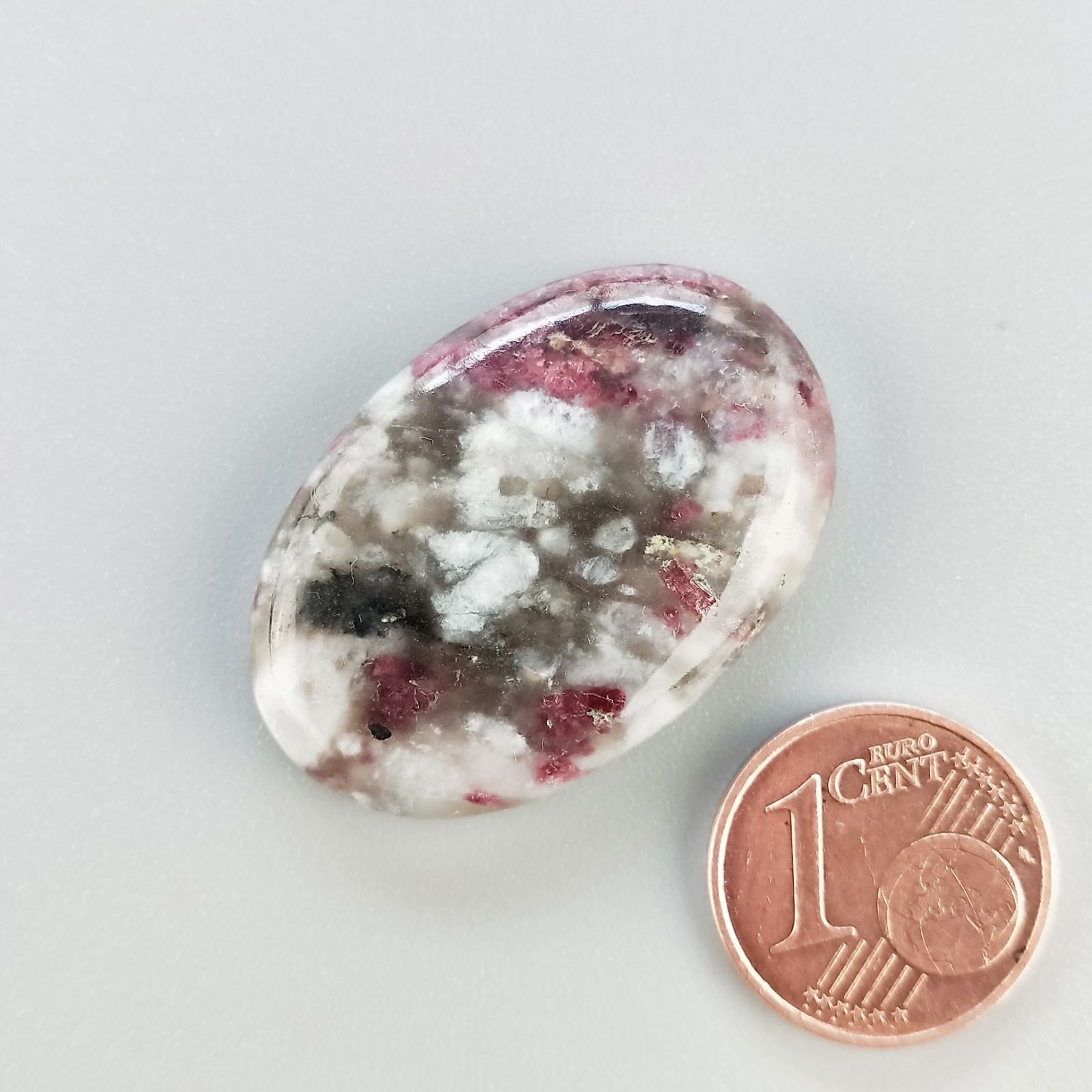 Lepidolite Naturale Forma Ovale Piatto Cabochon Liscio Fatto a Mano 31X21X6mm 6,40gm 1pz