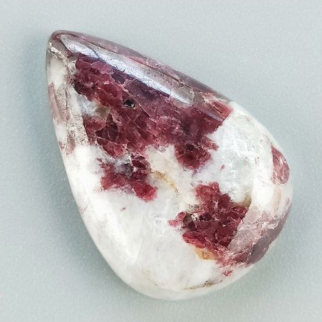 Lepidolite Naturale Forma Goccia Piatto Cabochon Liscio Fatto a Mano 30X20X6mm 5,90gm 1pz
