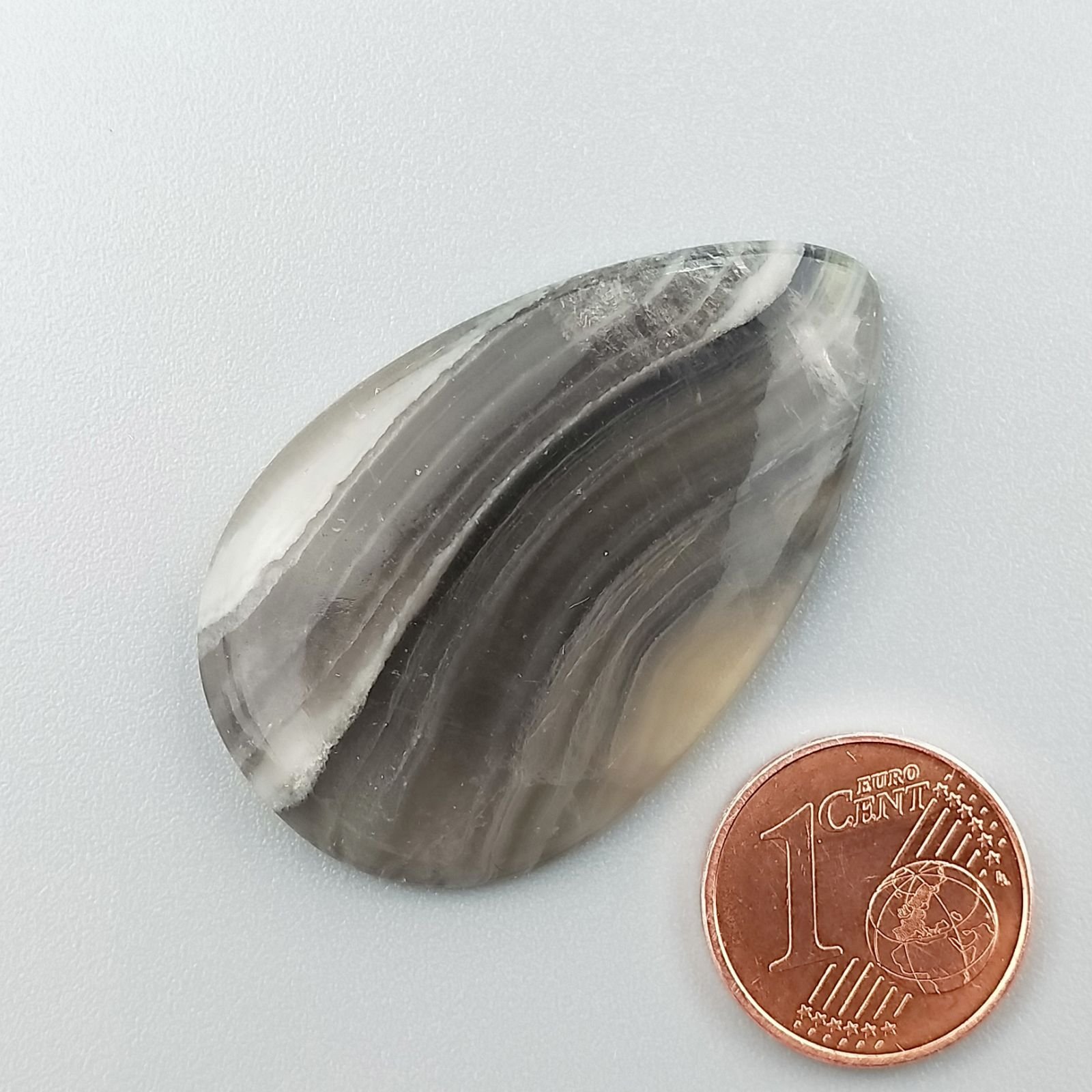 Fluorite Naturale Forma Goccia Piatto Cabochon Liscio Fatto a Mano 39X24X5mm 9,45gm 1pz