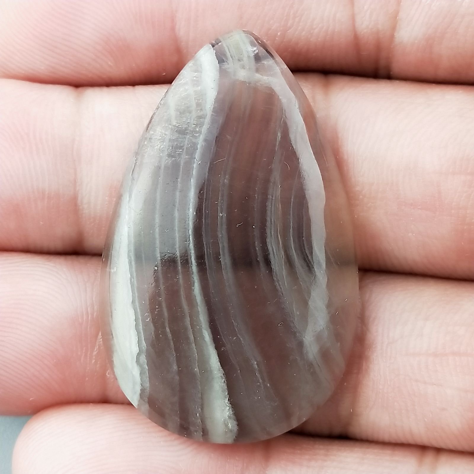 Fluorite Naturale Forma Goccia Piatto Cabochon Liscio Fatto a Mano 39X24X5mm 9,45gm 1pz