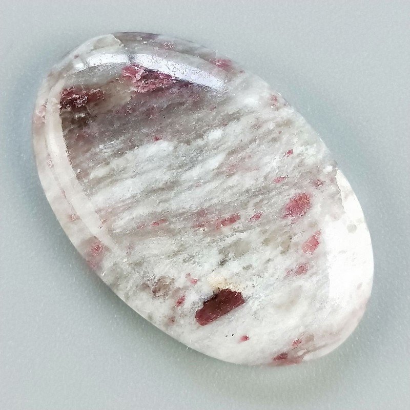 Lepidolite Naturale Forma Ovale Piatto Cabochon Liscio Fatto a Mano 33X21X6mm 6,35gm 1pz