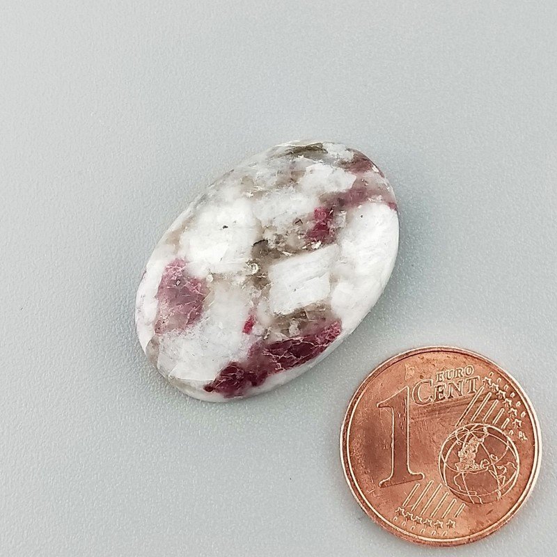 Cabochon di Lepidolite Naturale Ovale, Piatto e Liscio, 25x17x6 mm, 4,20 g, Fatto a Mano