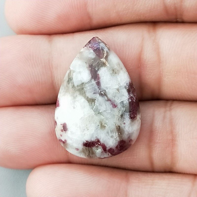 Lepidolite Naturale Forma Goccia Piatto Cabochon Liscio Fatto a Mano 28X19X5mm 4,15gm 1pz