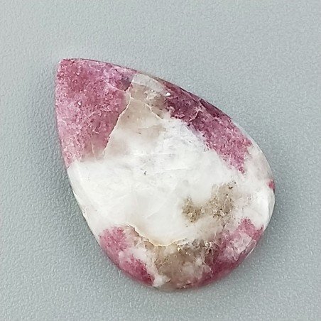 Lepidolite Naturale Forma Goccia Piatto Cabochon Liscio Fatto a Mano 23X16X3mm 2,10gm 1pz