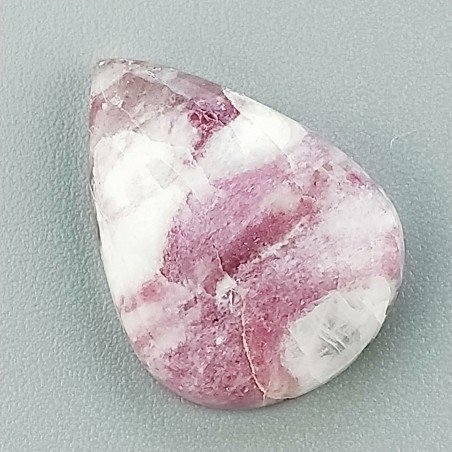 Lepidolite Naturale Forma Goccia Piatto Cabochon Liscio Fatto a Mano 21X15X5mm 2,40gm 1pz
