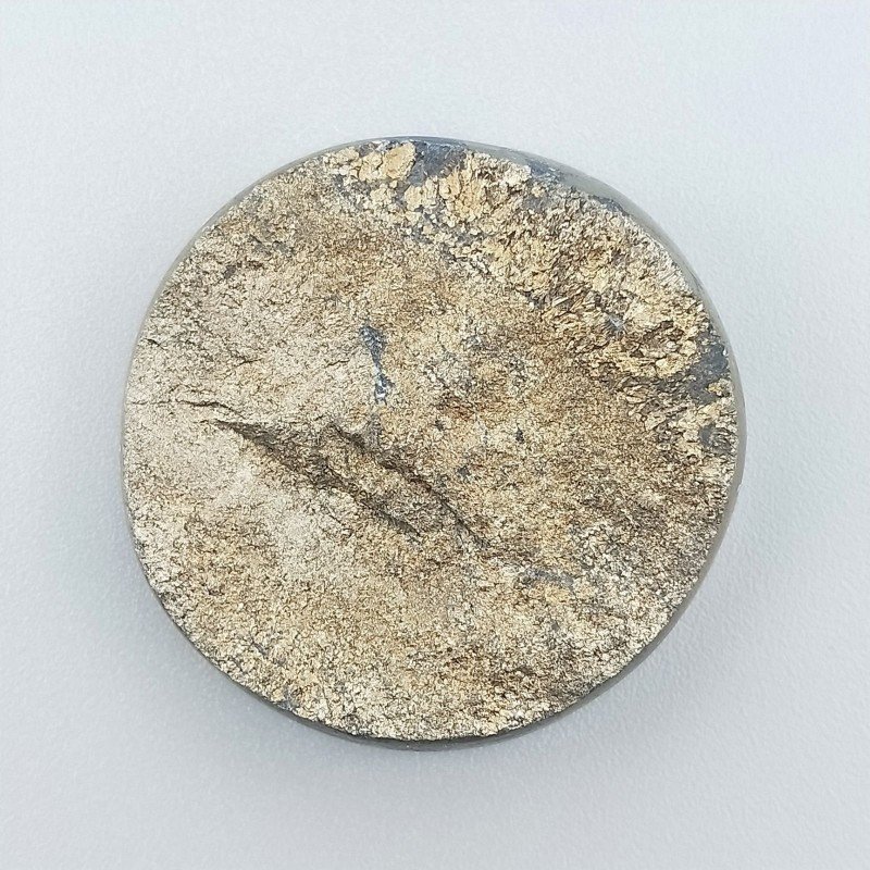 Pirite Grezzo Naturale Forma Tondo Piatto Cabochon Grezzo Lati Lisci Fatto a Mano 33X7mm 23,70gm 1pz