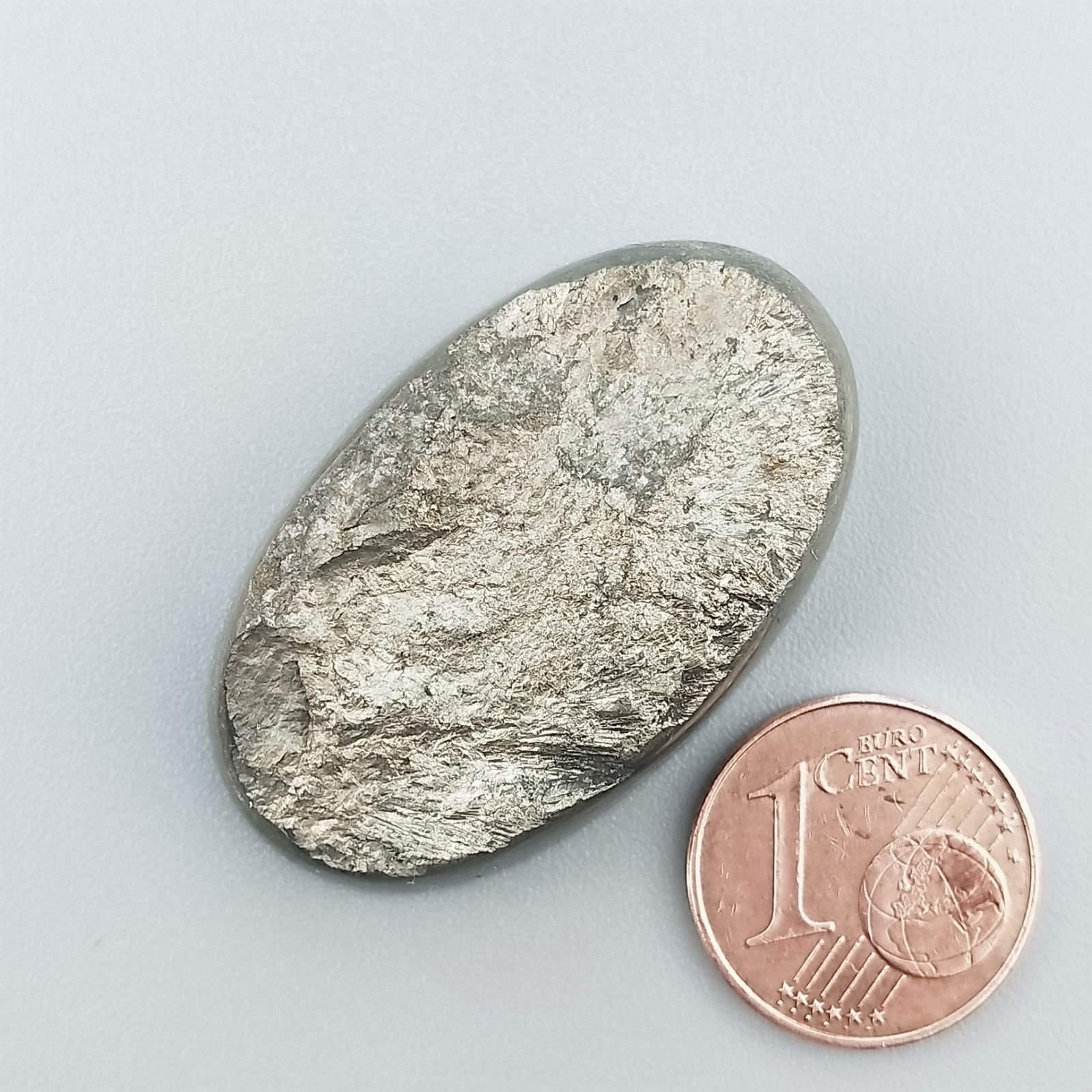 Pirite Grezzo Naturale Forma Ovale Piatto Cabochon Grezzo Lati Lisci Fatto a Mano 35X21X8mm 19,25gm 1pz