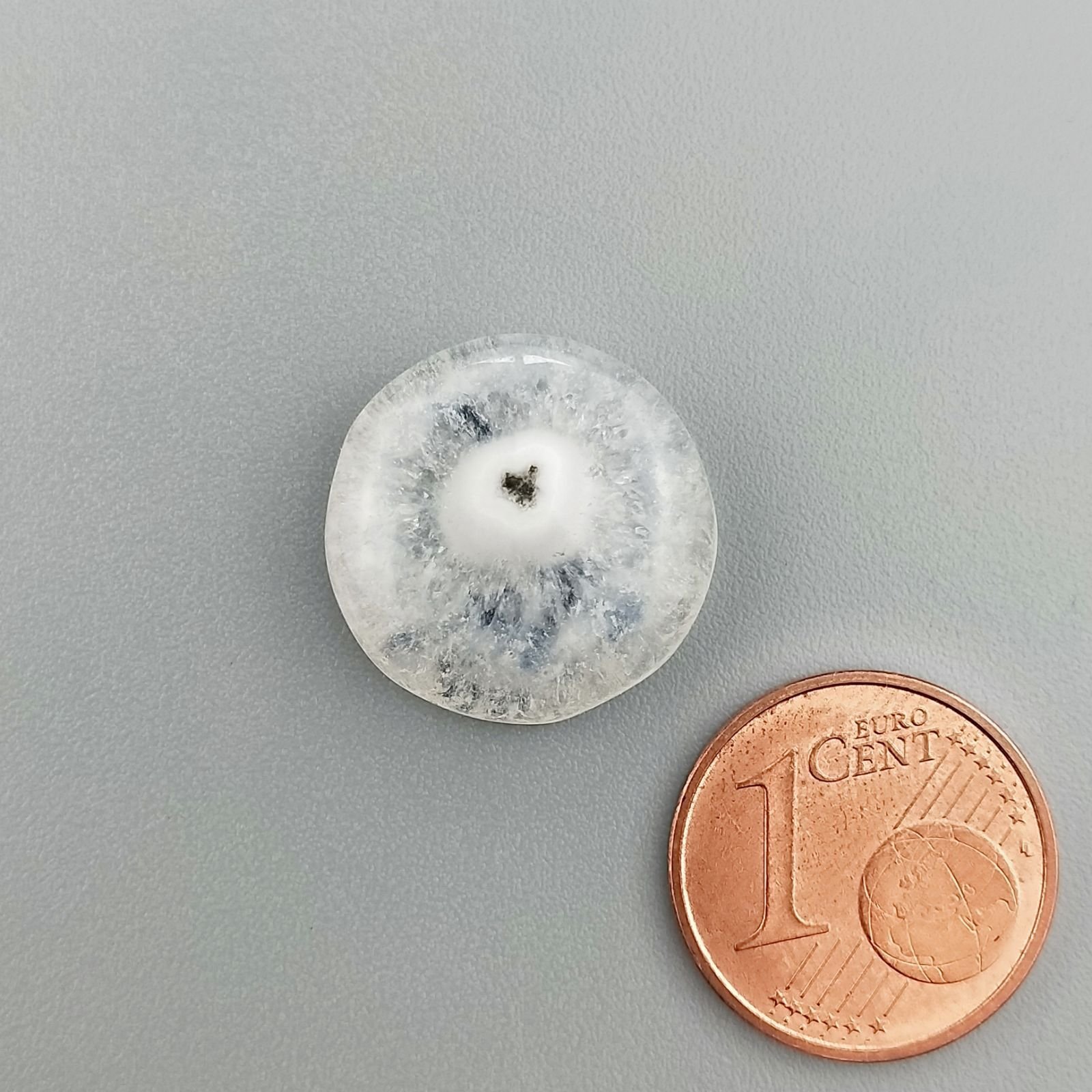 Quarzo Solare Naturale Forma Tondo Piatto Cabochon Liscio Fatto a Mano 16X16X5mm 11,75 Carati 1pz
