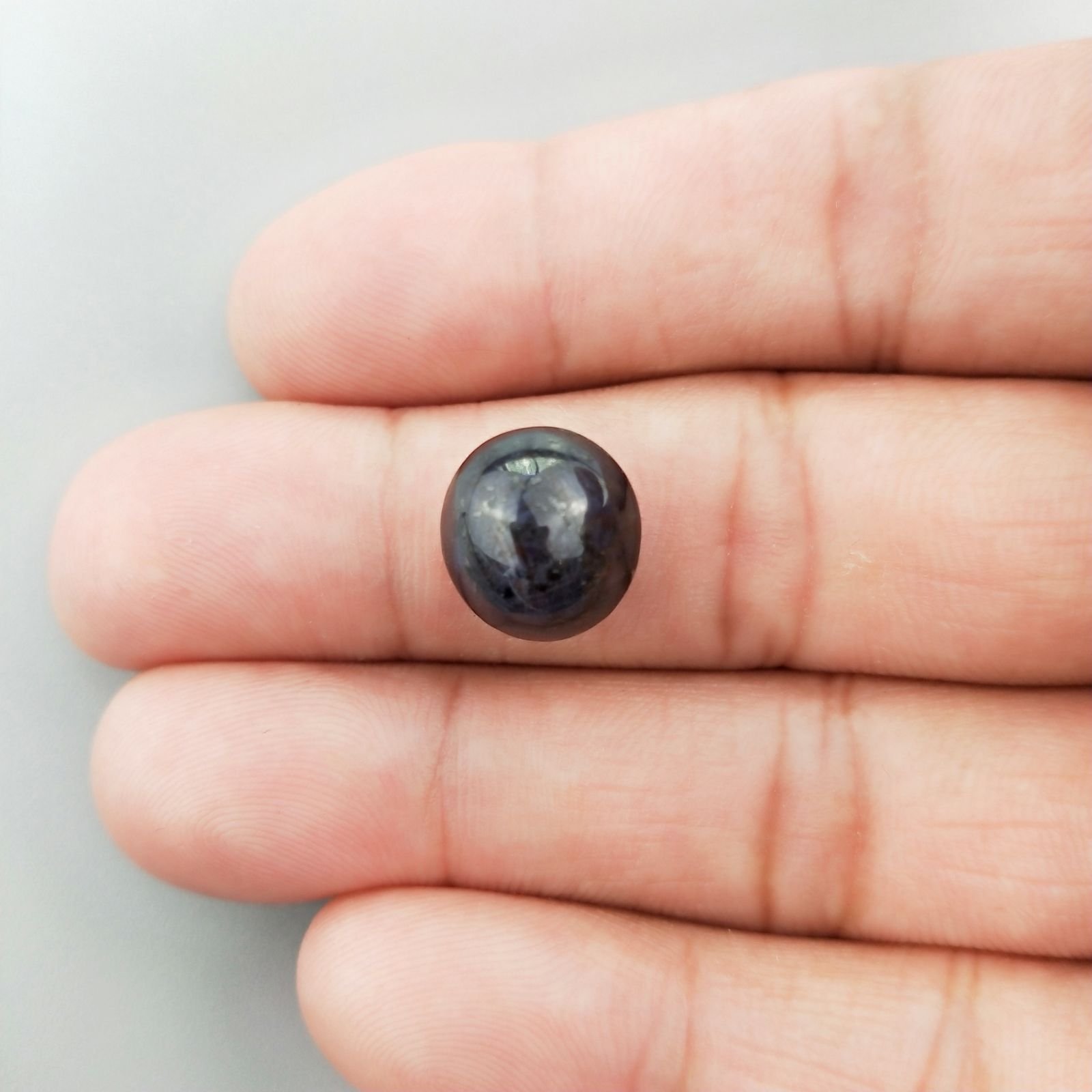 Rubino Stellato Naturale Forma Tondo Piatto Cabochon Liscio Fatto a Mano 12X11X11mm 16,25 Carati 1pz