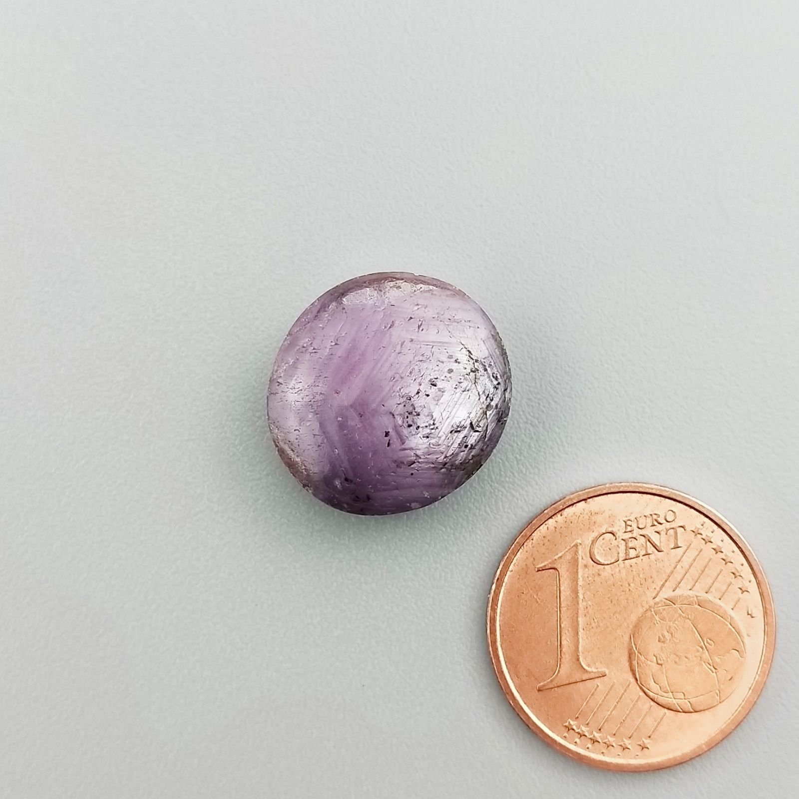 Rubino Stellato Naturale Forma Ovale Piatto Cabochon Liscio Fatto a Mano 14X13X6mm 12,85 Carati 1pz