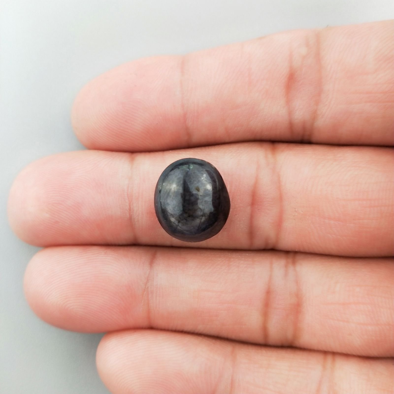 Rubino Stellato Naturale Forma Ovale Piatto Cabochon Liscio Fatto a Mano 13X12X8mm 15,40 Carati 1pz