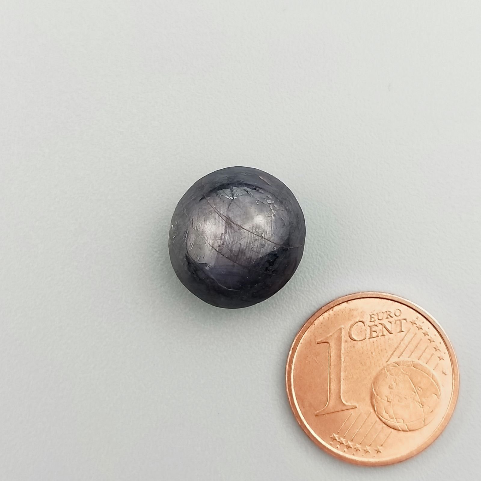 Rubino Stellato Naturale Forma Tondo Piatto Cabochon Liscio Fatto a Mano 13X12X9mm 15,00 Carati 1pz