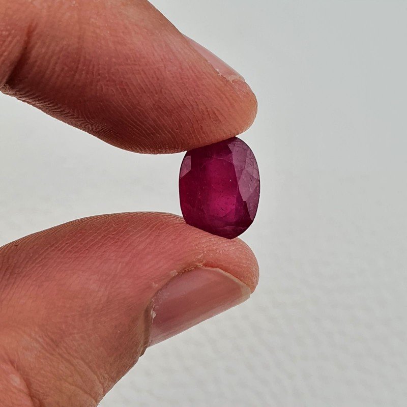 Rubino Naturale Trattato Taglio Ovale Sfaccettata Fatto a Mano 09x12mm 5,30 Carati 1pz Rubino Naturale Trattato Taglio Ovale Sfaccettata Fatto a Mano 09x12mm 5,30 Carati 1pz