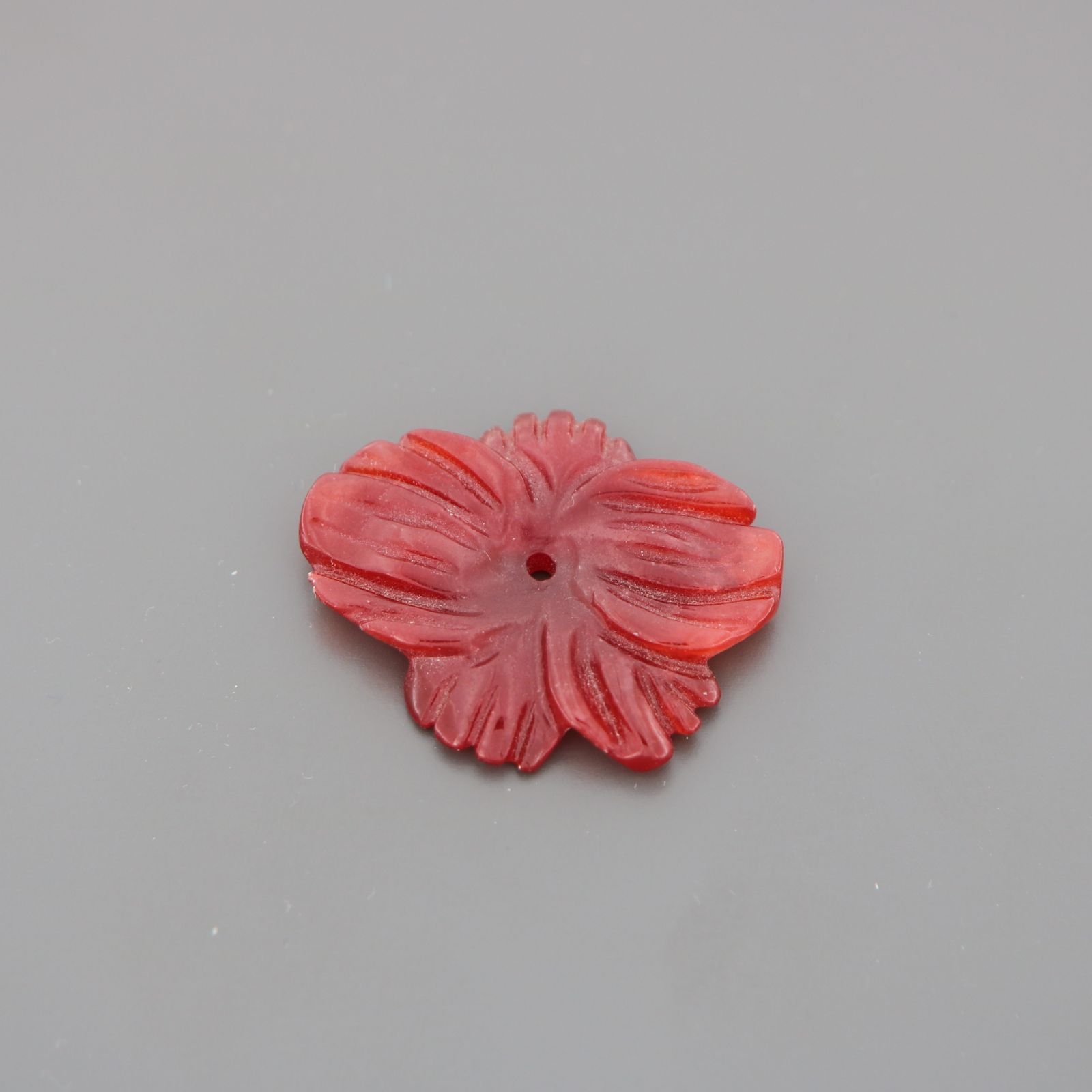 Componente Di Giada Burma Rosso Fiore Bombato 34x28mm 1pz