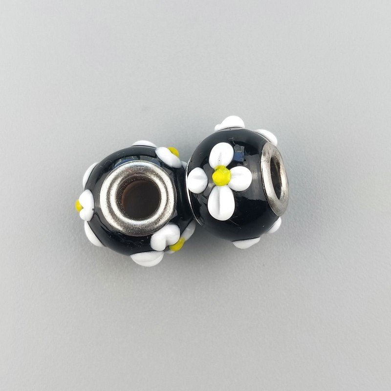 Perlina foro largo nero con fiori bianchi 13.5x8.5mm 1pz