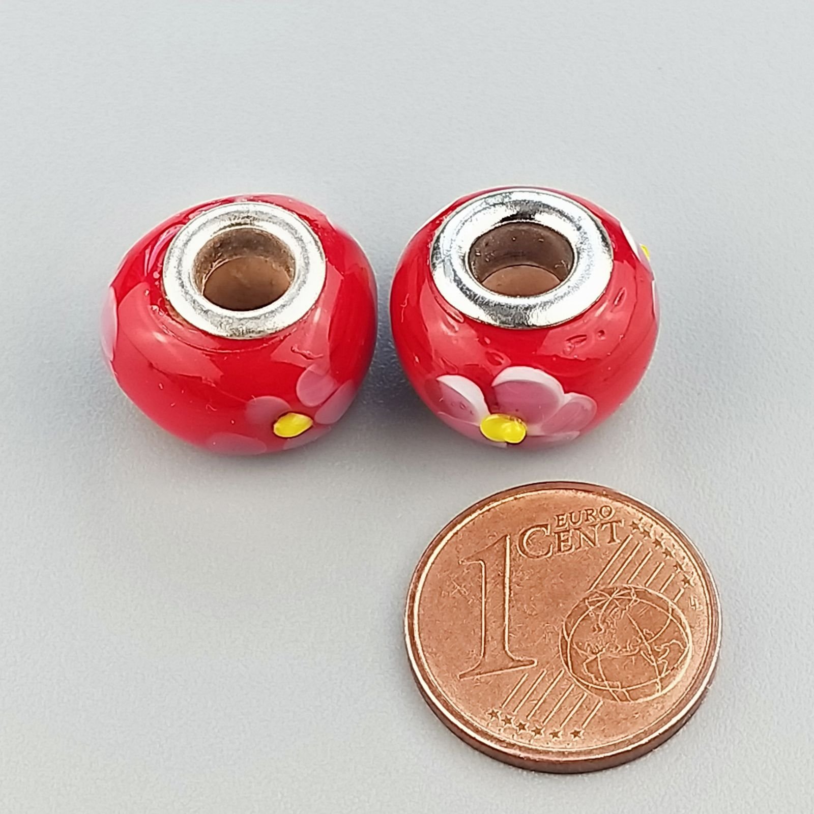 Perlina foro largo rosso con fiore rosa 13.5x8.5mm 1pz