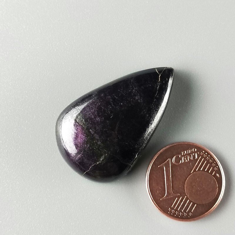 Cabochon di Purpurite Goccia, Piatto e Liscio, 29x18x6 mm, 7,70 g, Fatto a Mano