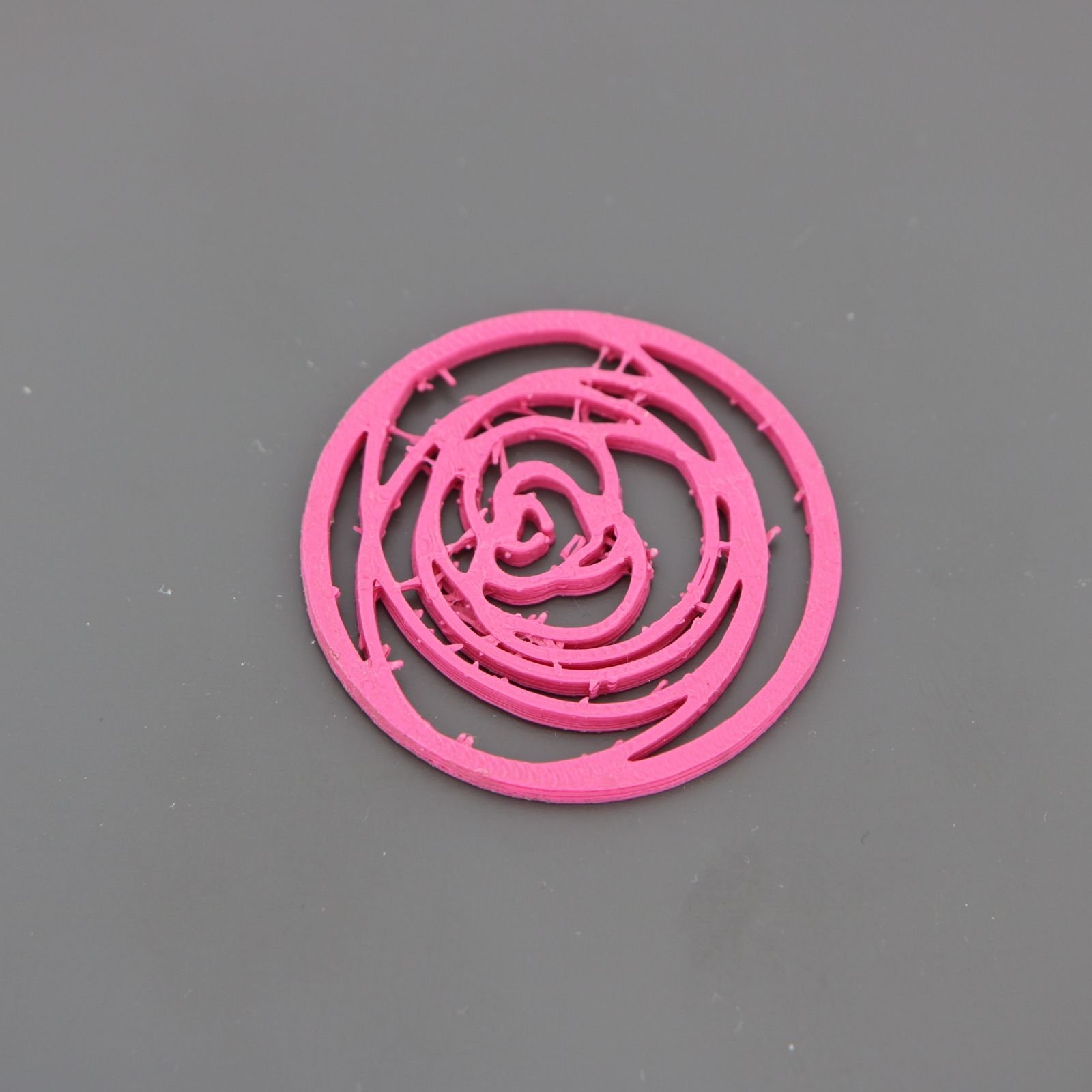 Componente Di Resina tondo piatto forato 40 mm fucsia 1pz