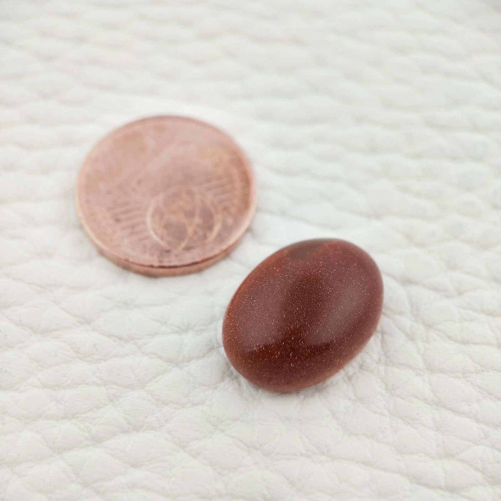 Pietra Del Sole Sintetico Forma Ovale Piatto Cabochon Liscio Fatto a Mano 15X11X5mm 8,05 Carati 1pz