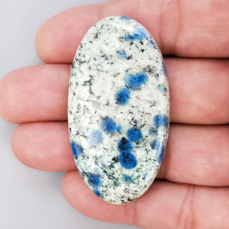 K2 'Raindrop Azurite' Naturale Forma Ovale Piatto Cabochon Liscio Fatto a Mano 53x29mm 16,14gm 1pz