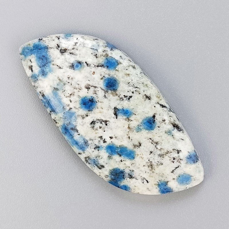 K2 'Raindrop Azurite' Naturale Forma Fantasia Piatto Cabochon Liscio Fatto a Mano 53X24mm 13,79gm 1pz